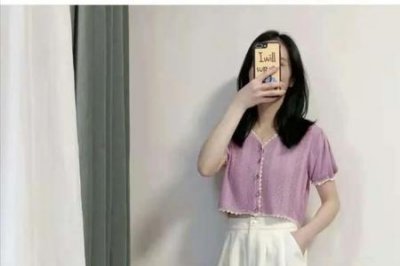 ​全身穿白色衣服代表什么