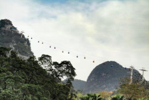 广西著名地标: 柳州鱼峰山, “壶城”美景尽收眼底!